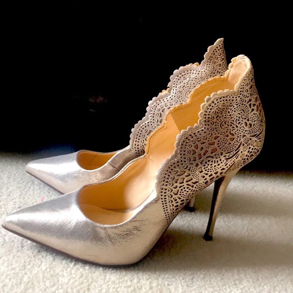 Jessica Simpson Silver Scalloped Heels Size 6.5M